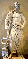 Beeld van Asklepios in het museum van Epidavros